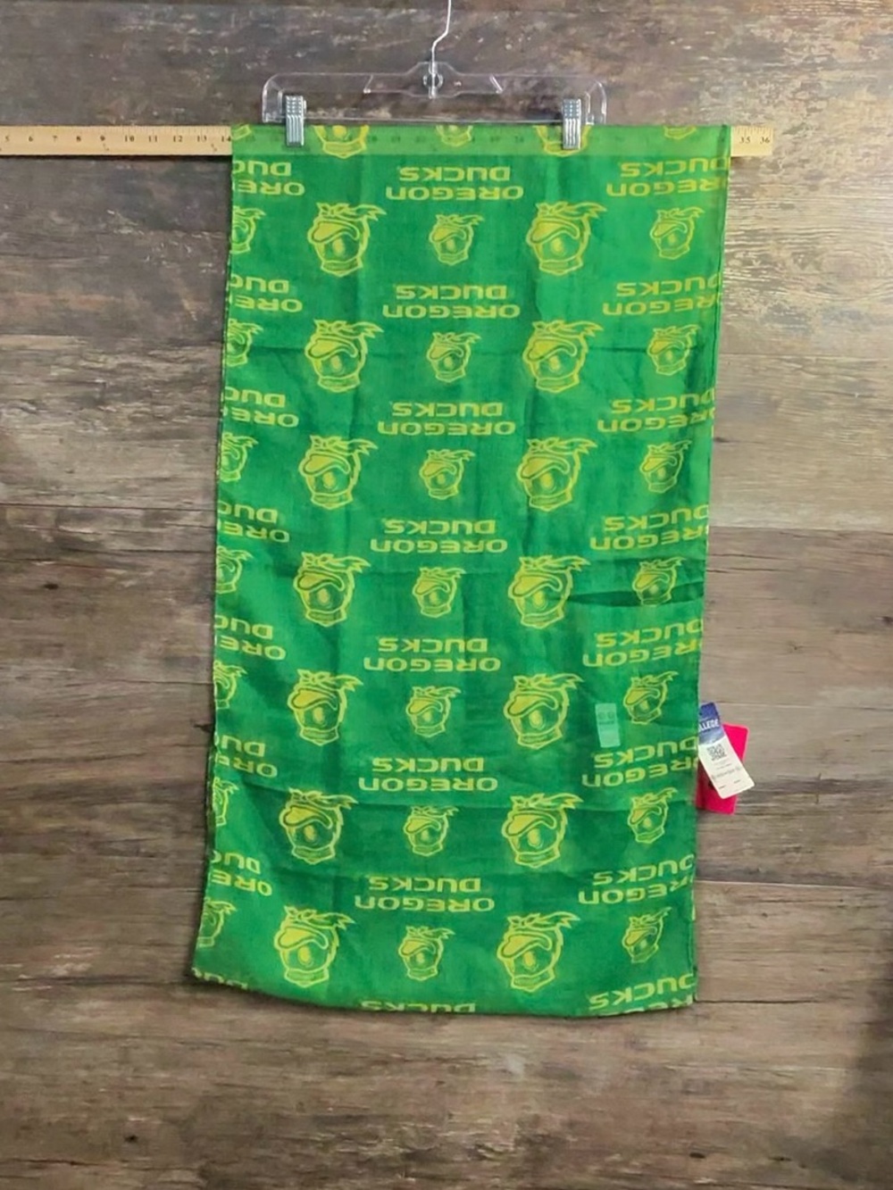 Oregon Ducks Infinity Scarf Green Logo Scarf - Team Spirit Wrap